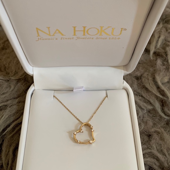Na Hoku Jewelry - heart necklace ✨